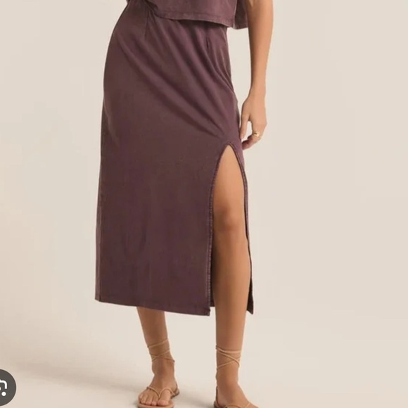 Z Supply Dresses & Skirts - NWT Z Supply Shilo Knit Skirt – Cocoa Berry (Size M)
